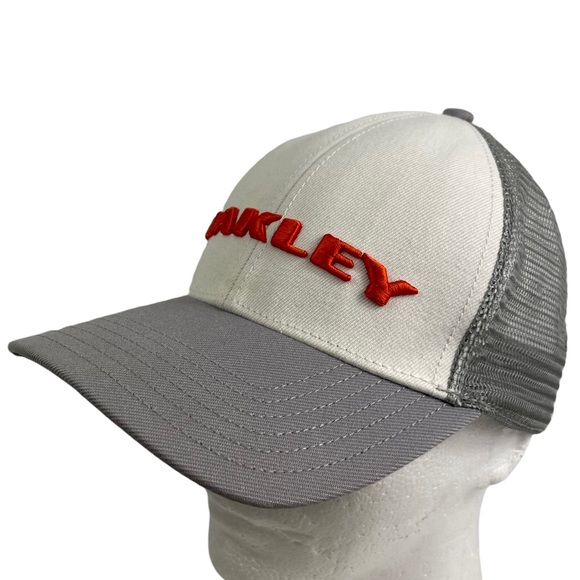 Oakley Snap-Back Trucker Mesh Baseball Hat Cap Embroidered Spell-Out Gray/White - Picture 4 of 16